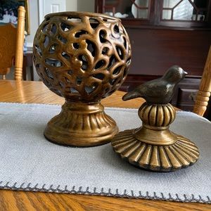 Bronze jar with removable bird lid.